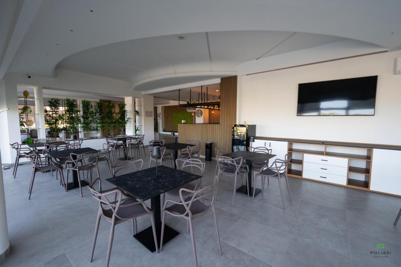 New River Hotel Borgetto Esterno foto